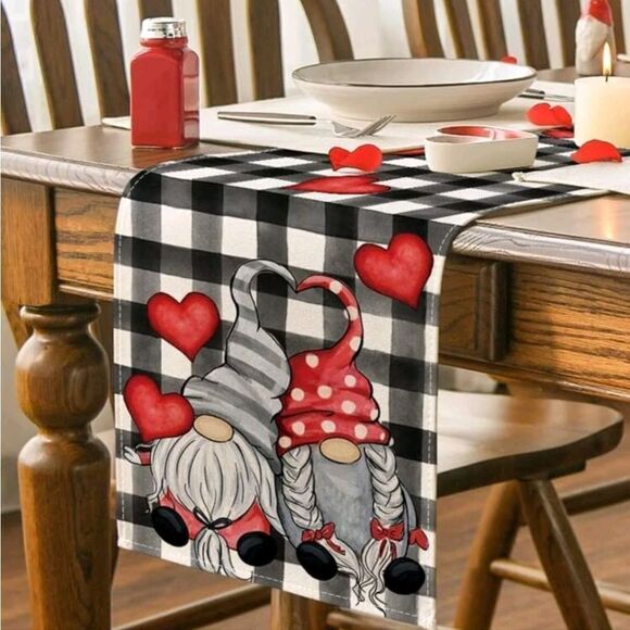 Gnome Valentine’s Day Runner - Picture 9 of 10